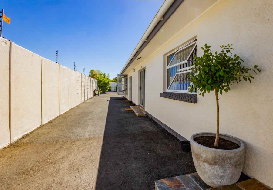 To Let 1 Bedroom Property for Rent in Kraaifontein Western Cape